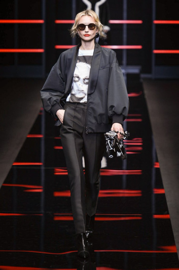 Fotoservizio/FW 19-20/WOMEN/SFILATA/EMPORIO ARMANI/DP2/19