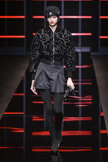 Fotoservizio/FW 19-20/WOMEN/SFILATA/EMPORIO ARMANI/DP2/0