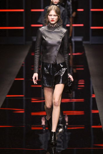 Fotoservizio/FW 19-20/WOMEN/SFILATA/EMPORIO ARMANI/DP2/2