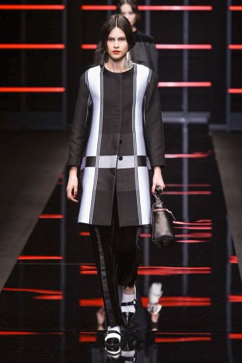 Fotoservizio/FW 19-20/WOMEN/SFILATA/EMPORIO ARMANI/DP2/11