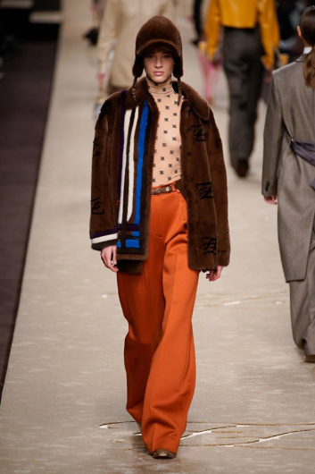 Fotoservizio/FW 19-20/WOMEN/SFILATA/FENDI/DP2/5