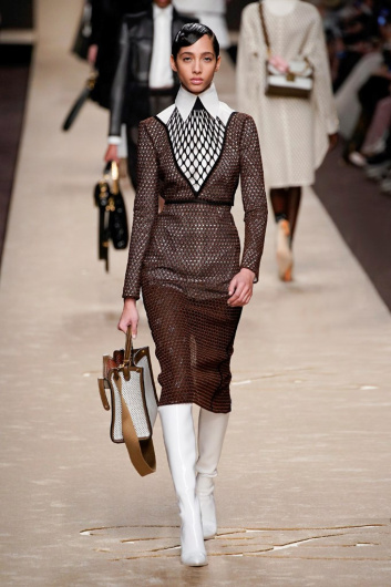Fotoservizio/FW 19-20/WOMEN/SFILATA/FENDI/DP2/10