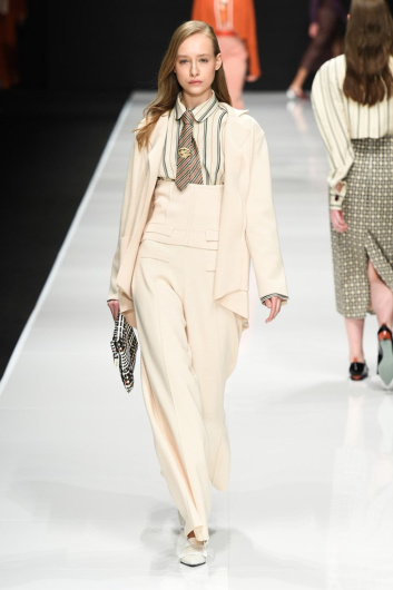 Fotoservizio/FW 19-20/WOMEN/SFILATA/ANTEPRIMA/DP2/15