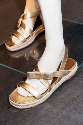 Fotoservizio/SS 2016/WOMEN/AGNONA/DP2/39