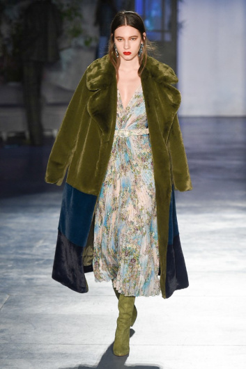 Fotoservizio/FW 19-20/WOMEN/SFILATA/LUISA BECCARIA/DP2/5