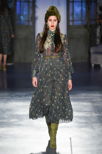 Fotoservizio/FW 19-20/WOMEN/SFILATA/LUISA BECCARIA/DP2/9