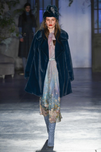 Fotoservizio/FW 19-20/WOMEN/SFILATA/LUISA BECCARIA/DP2/0