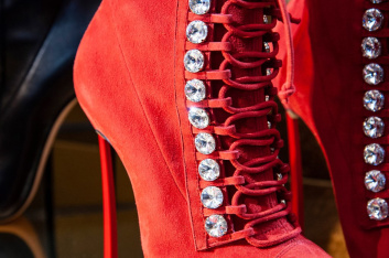 Fotoservizio/FW 19-20/WOMEN/PRESENTAZIONE/CASADEI/DP2/17