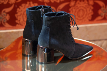 Fotoservizio/FW 19-20/WOMEN/PRESENTAZIONE/CASADEI/DP2/20