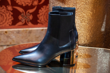 Fotoservizio/FW 19-20/WOMEN/PRESENTAZIONE/CASADEI/DP2/22