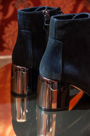 Fotoservizio/FW 19-20/WOMEN/PRESENTAZIONE/CASADEI/DP2/14
