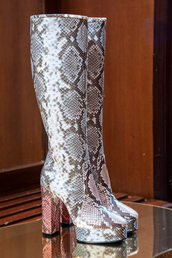 Fotoservizio/FW 19-20/WOMEN/PRESENTAZIONE/CASADEI/DP2/15