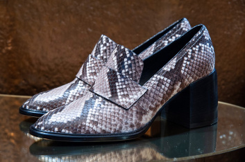 Fotoservizio/FW 19-20/WOMEN/PRESENTAZIONE/CASADEI/DP2/19