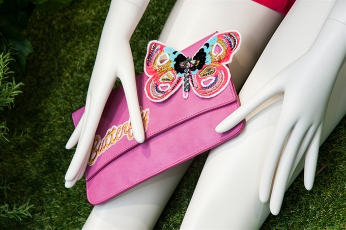 Fotoservizio/SS 2016/WOMEN/ATOS LOMBARDINI/DP2/12