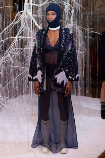 Fotoservizio/FW 19-20/WOMEN/PRESENTAZIONE/ALANUI/DP2/4