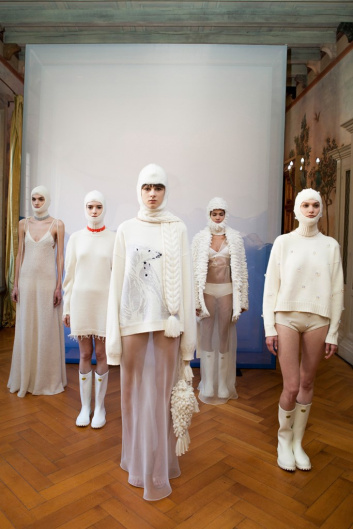 Fotoservizio/FW 19-20/WOMEN/PRESENTAZIONE/ALANUI/DP2/17