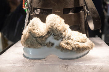 Fotoservizio/FW 19-20/WOMEN/PRESENTAZIONE/HOGAN/DP2/17