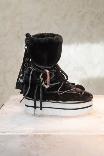 Fotoservizio/FW 19-20/WOMEN/PRESENTAZIONE/HOGAN/DP2/45