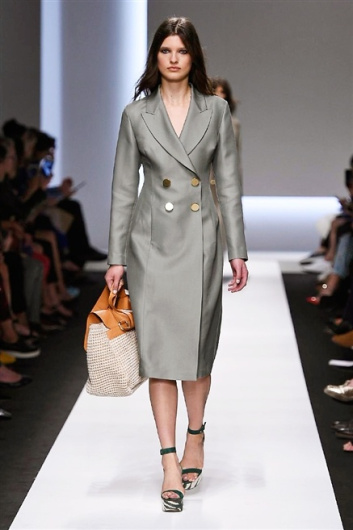 Fotoservizio/SS 2016/WOMEN/ERMANNO SCERVINO/DP1/1