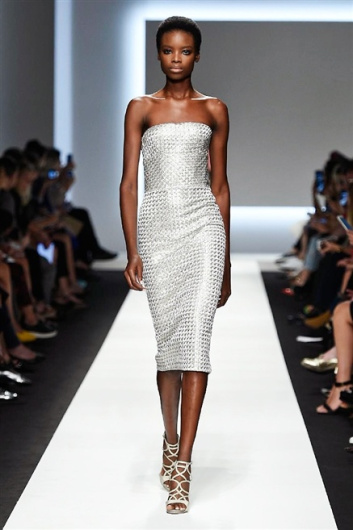 Fotoservizio/SS 2016/WOMEN/ERMANNO SCERVINO/DP1/8