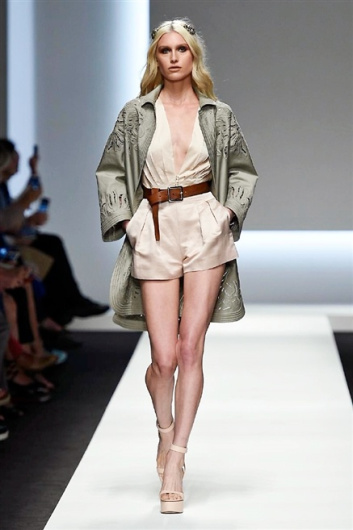 Fotoservizio/SS 2016/WOMEN/ERMANNO SCERVINO/DP1/12