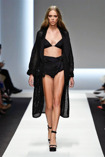 Fotoservizio/SS 2016/WOMEN/ERMANNO SCERVINO/DP1/15