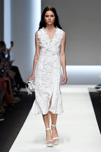Fotoservizio/SS 2016/WOMEN/ERMANNO SCERVINO/DP1/17