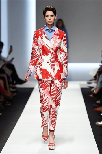 Fotoservizio/SS 2016/WOMEN/ERMANNO SCERVINO/DP1/26
