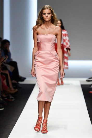 Fotoservizio/SS 2016/WOMEN/ERMANNO SCERVINO/DP1/29