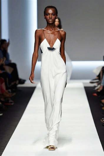 Fotoservizio/SS 2016/WOMEN/ERMANNO SCERVINO/DP1/31