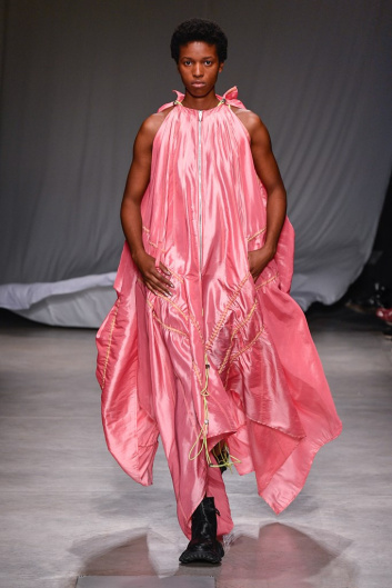 Fotoservizio/SS 2020/WOMEN/SFILATA/ANGEL CHEN/DP2/4