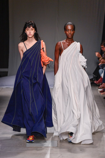 Fotoservizio/SS 2020/WOMEN/SFILATA/ANGEL CHEN/DP2/0