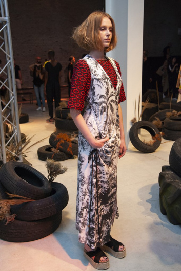 Fotoservizio/SS 2020/WOMEN/PRESENTAZIONE/GILBERTO CALZOLARI/DP2/8