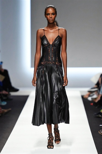 Fotoservizio/SS 2016/WOMEN/ERMANNO SCERVINO/DP1/37