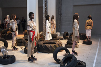 Fotoservizio/SS 2020/WOMEN/PRESENTAZIONE/GILBERTO CALZOLARI/DP2/1