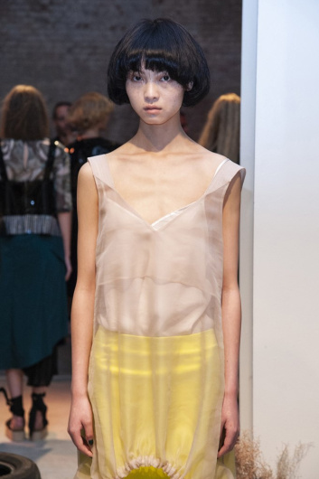 Fotoservizio/SS 2020/WOMEN/PRESENTAZIONE/GILBERTO CALZOLARI/DP2/2