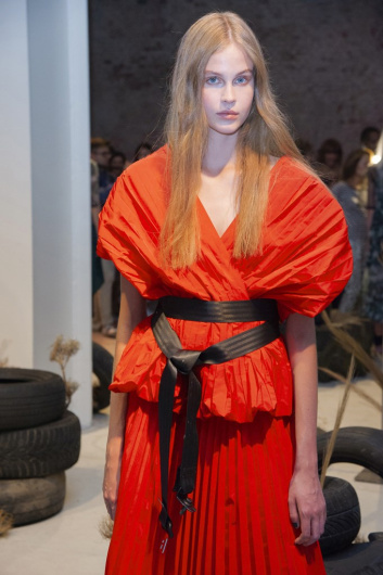 Fotoservizio/SS 2020/WOMEN/PRESENTAZIONE/GILBERTO CALZOLARI/DP2/4