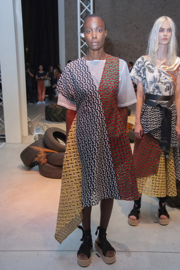 Fotoservizio/SS 2020/WOMEN/PRESENTAZIONE/GILBERTO CALZOLARI/DP2/19