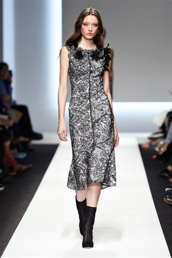 Fotoservizio/SS 2016/WOMEN/ERMANNO SCERVINO/DP1/38