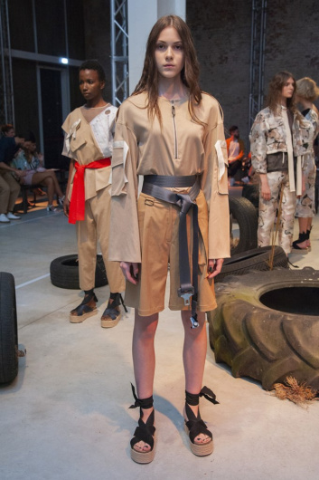Fotoservizio/SS 2020/WOMEN/PRESENTAZIONE/GILBERTO CALZOLARI/DP2/12