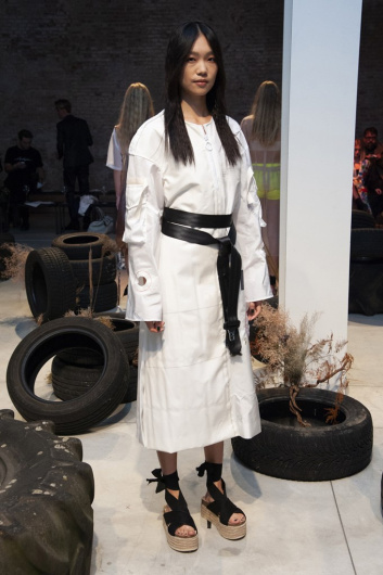 Fotoservizio/SS 2020/WOMEN/PRESENTAZIONE/GILBERTO CALZOLARI/DP2/14