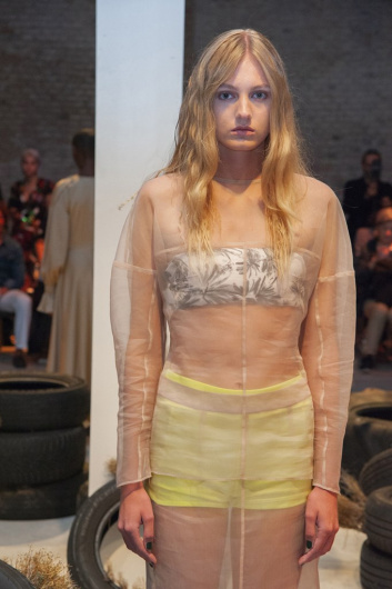 Fotoservizio/SS 2020/WOMEN/PRESENTAZIONE/GILBERTO CALZOLARI/DP2/22