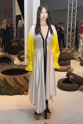 Fotoservizio/SS 2020/WOMEN/PRESENTAZIONE/GILBERTO CALZOLARI/DP2/32