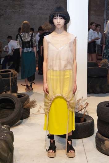 Fotoservizio/SS 2020/WOMEN/PRESENTAZIONE/GILBERTO CALZOLARI/DP2/33