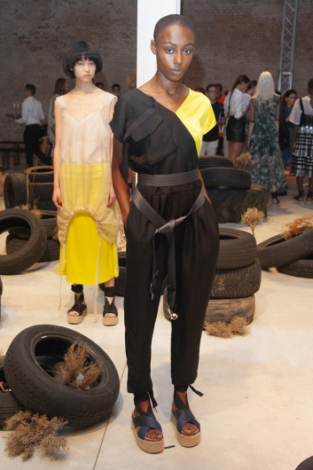 Fotoservizio/SS 2020/WOMEN/PRESENTAZIONE/GILBERTO CALZOLARI/DP2/34
