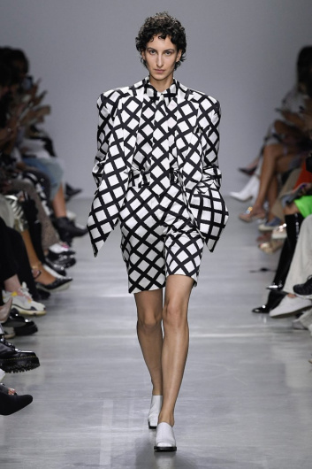 Fotoservizio/SS 2020/WOMEN/SFILATA/ANNAKIKI/DP2/4