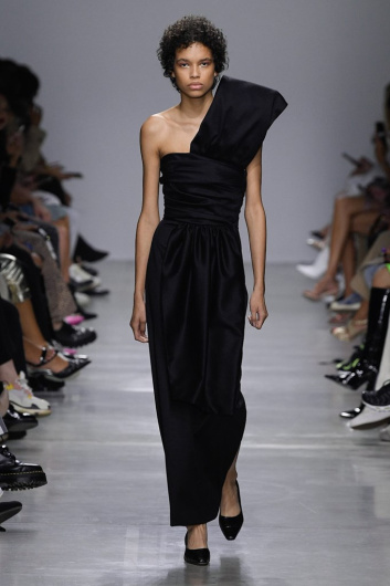 Fotoservizio/SS 2020/WOMEN/SFILATA/ANNAKIKI/DP2/12