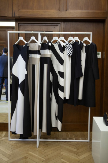 Fotoservizio/SS 2020/WOMEN/PRESENTAZIONE/MILA SCHÖN/DP2/3