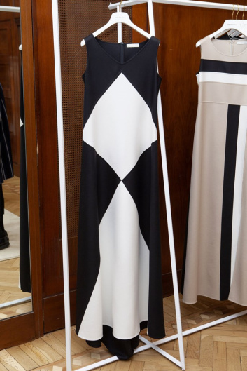 Fotoservizio/SS 2020/WOMEN/PRESENTAZIONE/MILA SCHÖN/DP2/20