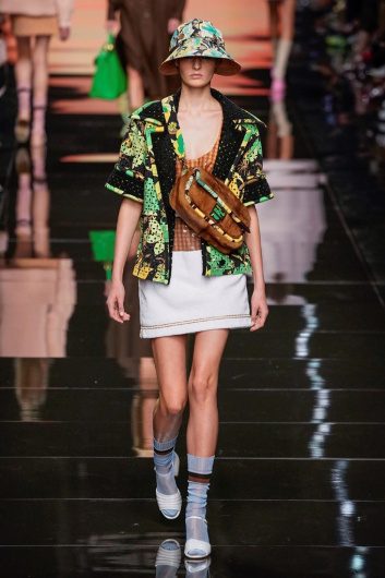 Fotoservizio/SS 2020/WOMEN/SFILATA/FENDI/DP2/0
